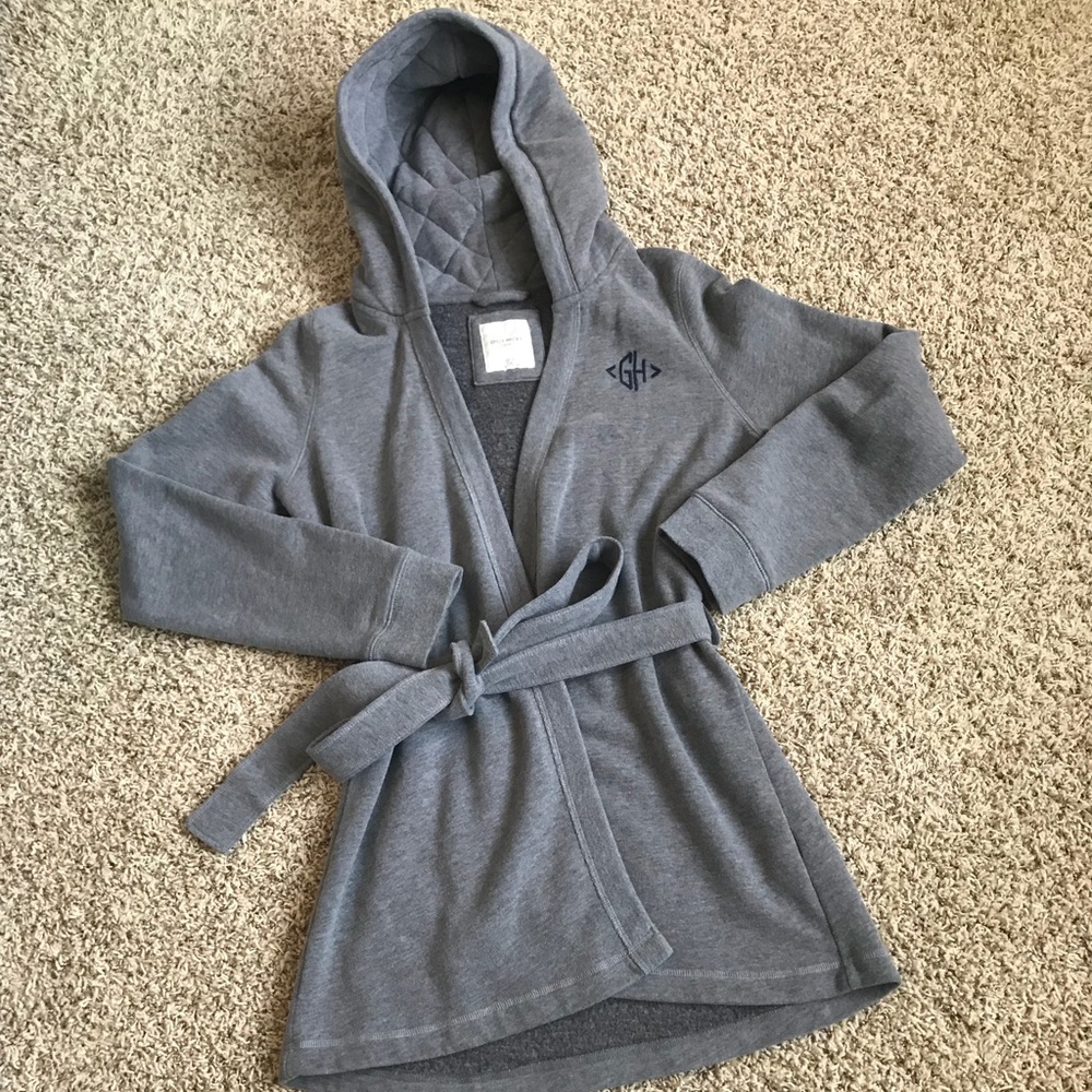 Long hooded sweatshirt